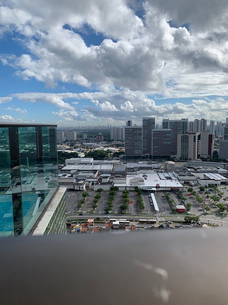 A 200 Metros do Shopping Recife, Em Boa Viagem