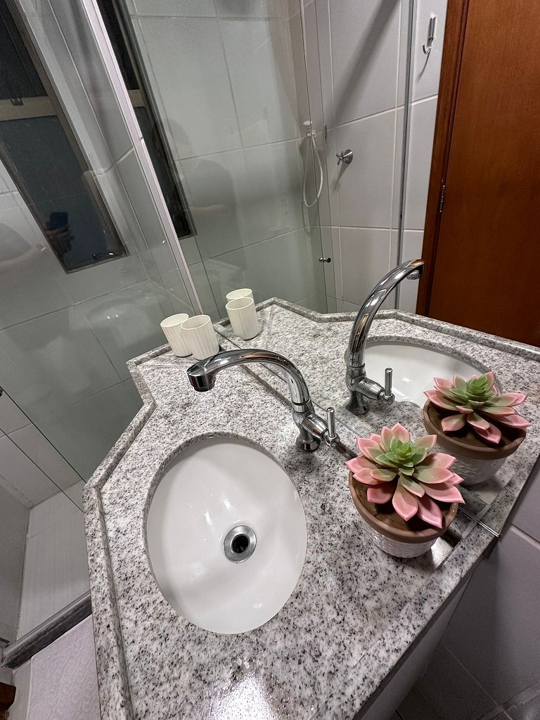 Novo Flat com Vista Mar, Piscina e Wi-Fi 500Mbps