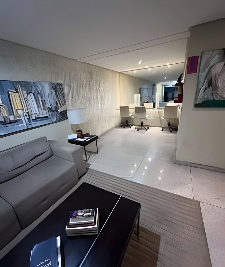 Loft a 200m do Shopping , com Piscina wifii 500Mbps