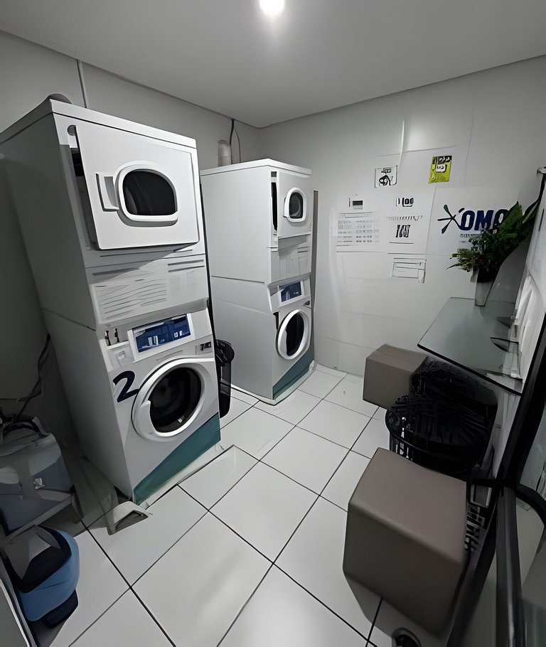 Loft a 200m do Shopping , com Piscina wifii 500Mbps