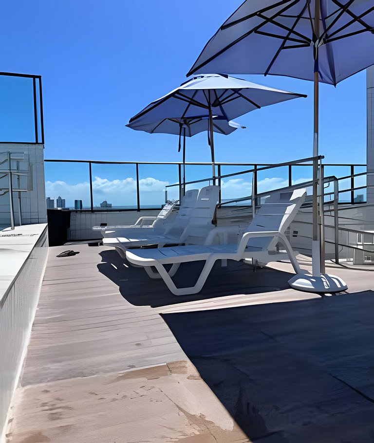 Lindo flat A 200m do Shopping , com Piscina wifii 500Mbps