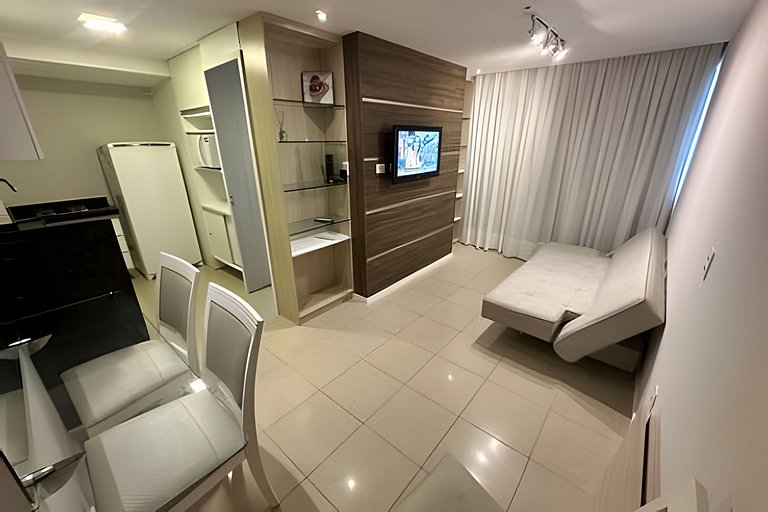 Flat Boa Viagem com quarto e sala a 400m da praia