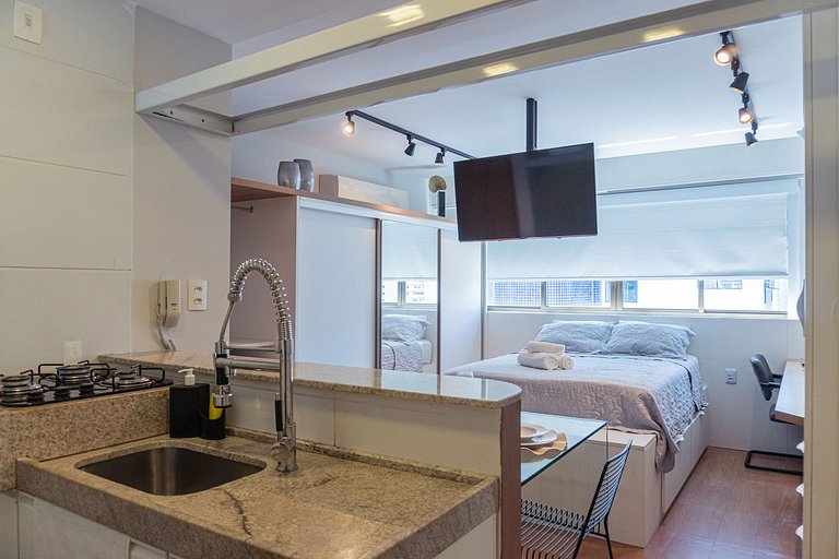 Lindo flat A 200m do Shopping , com Piscina wifii 500Mbps