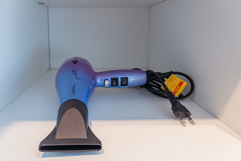 Lindo flat A 200m do Shopping , com Piscina wifii 500Mbps