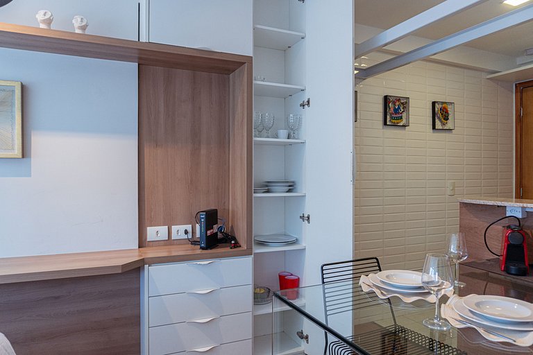 Lindo flat A 200m do Shopping , com Piscina wifii 500Mbps