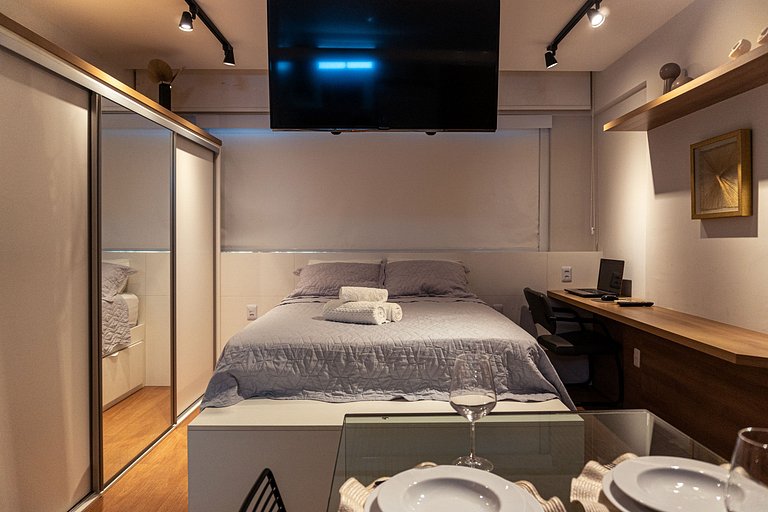 Lindo flat A 200m do Shopping , com Piscina wifii 500Mbps