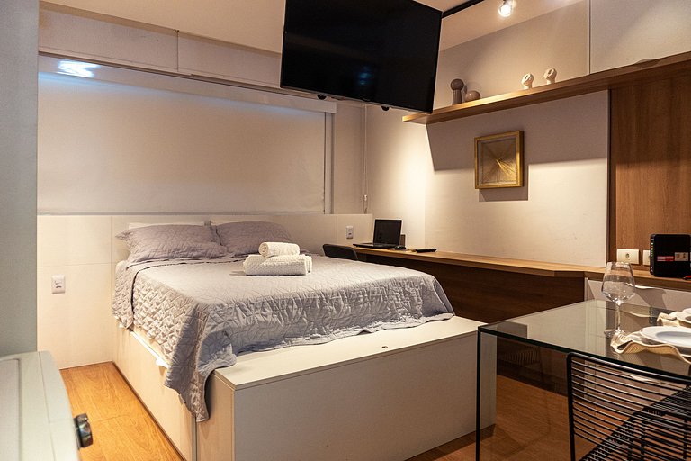 Lindo flat A 200m do Shopping , com Piscina wifii 500Mbps