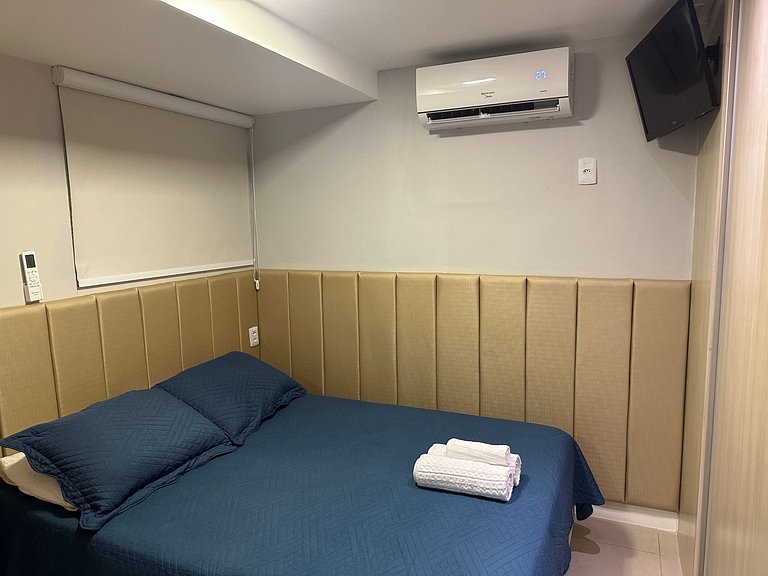 Flat Boa Viagem com quarto e sala a 400m da praia