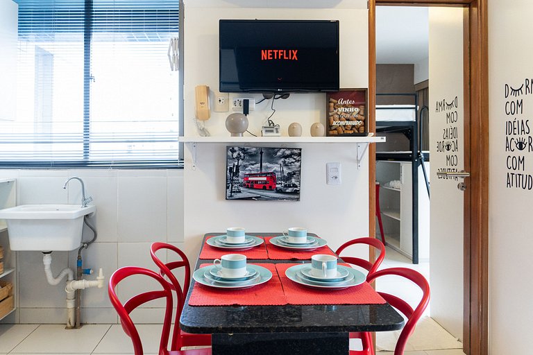 Moderno Flat com Piscina, Wifi 500Mbps, localizado a 350 met