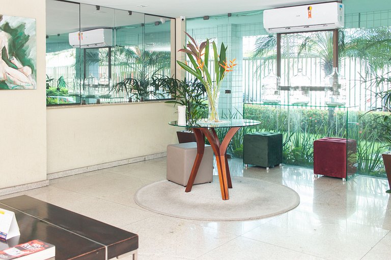 706 - Lindo Flat, recém Reformado com Piscina e Wifii 500Mbp