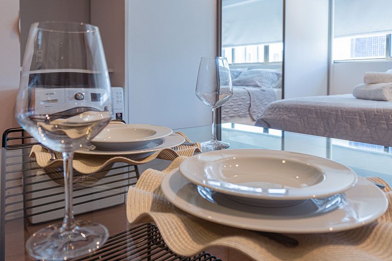 706 - Lindo Flat, recém Reformado com Piscina e Wifii 500Mbp