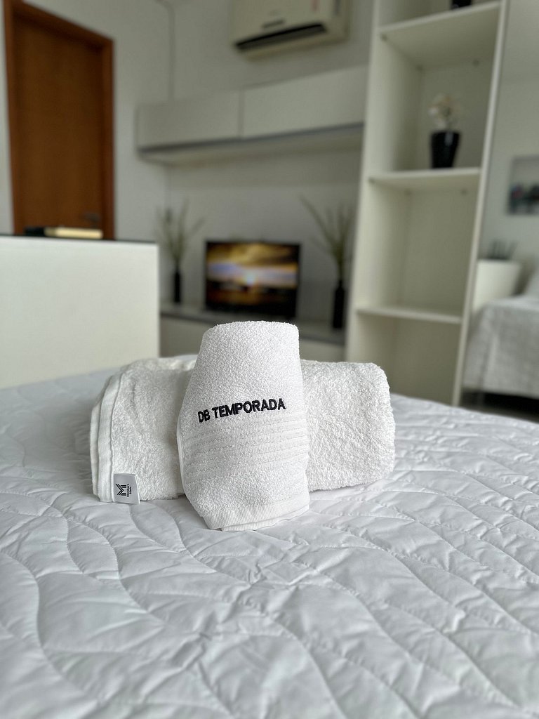 Loft a 200m do Shopping , com Piscina wifii 500Mbps