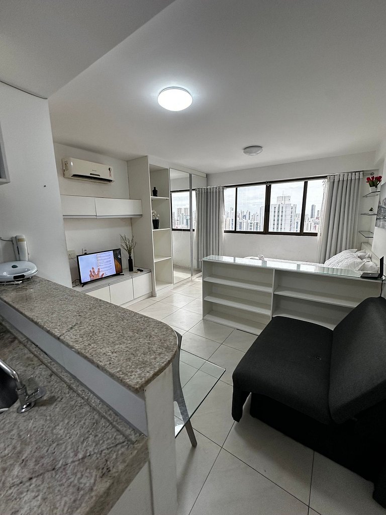 Loft a 200m do Shopping , com Piscina wifii 500Mbps