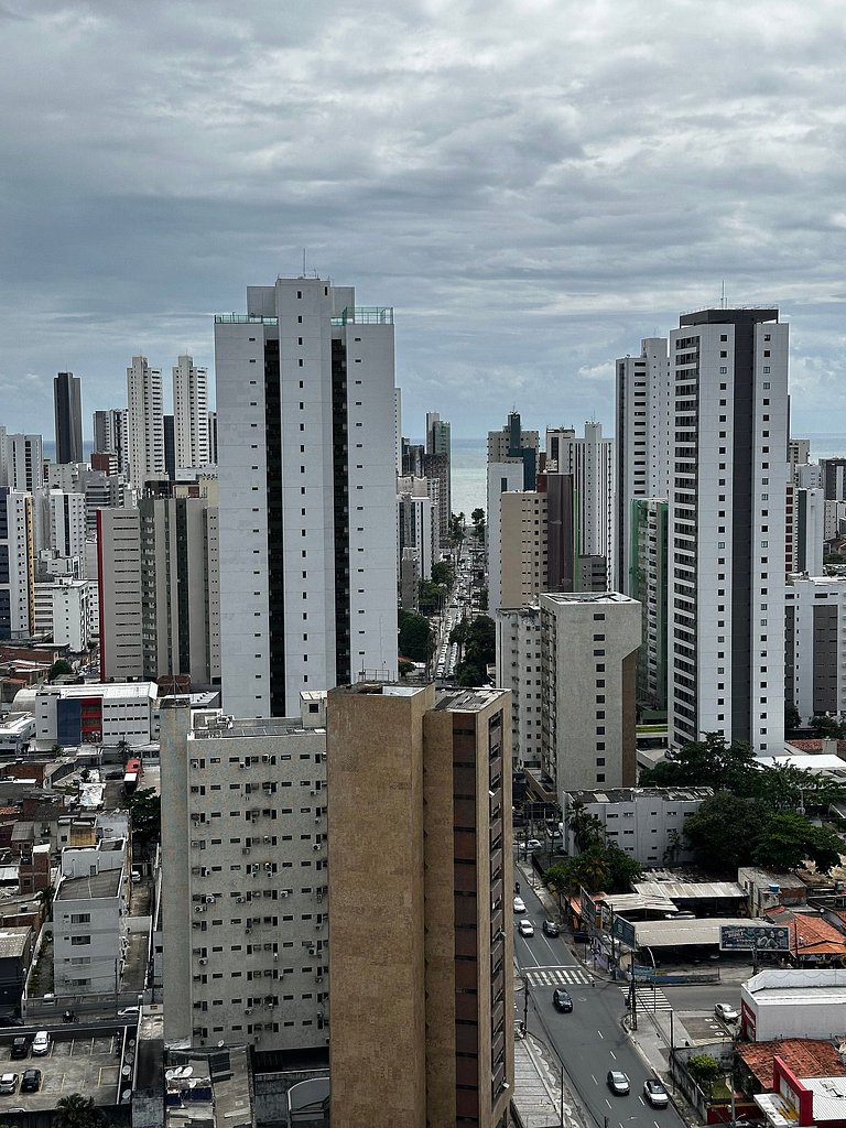 Loft a 200m do Shopping , com Piscina wifii 500Mbps