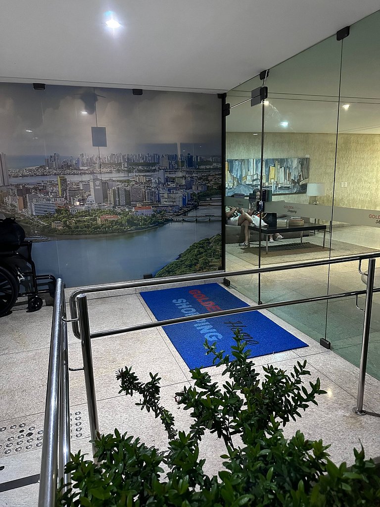 Loft a 200m do Shopping , com Piscina wifii 500Mbps