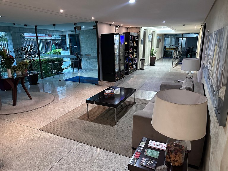 Loft a 200m do Shopping , com Piscina wifii 500Mbps