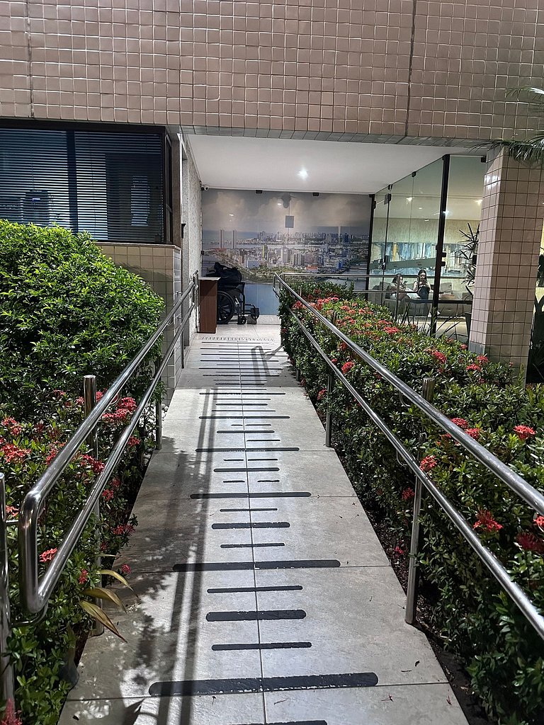 Loft a 200m do Shopping , com Piscina wifii 500Mbps