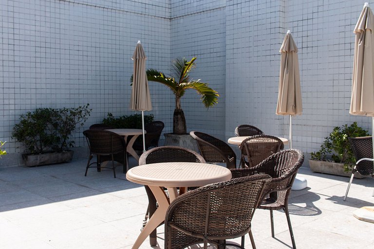 Flat com Vista Mar, Piscina e Wi-Fi