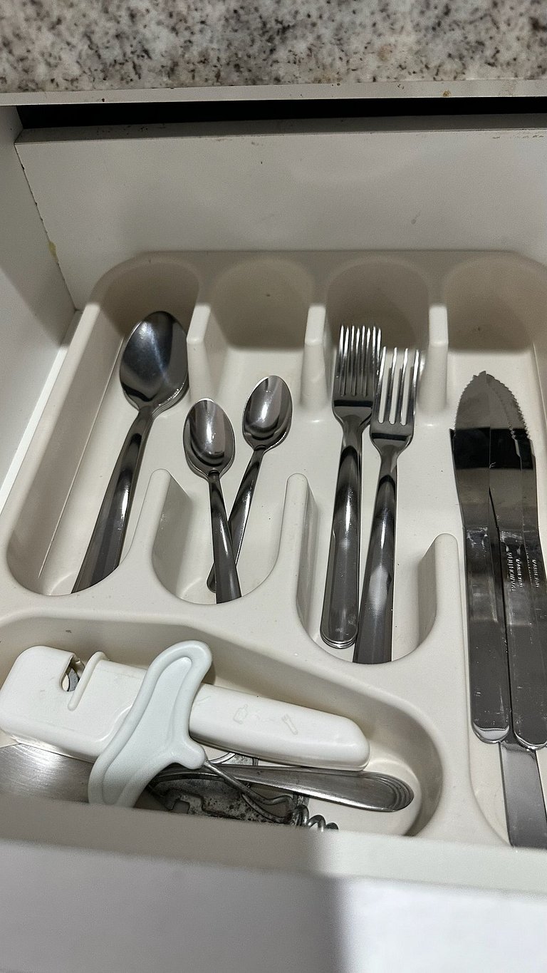 Flat com Vista Mar, Piscina e Wi-Fi