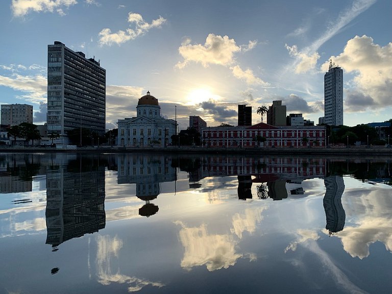 A 200 Metros do Shopping Recife, Em Boa Viagem