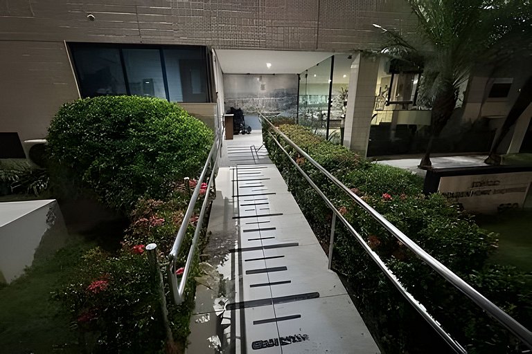 Novo e Moderno flat ao lado do Shopping Recife
