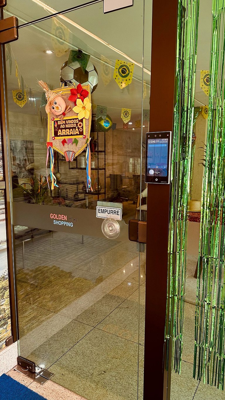 Loft a 200m do Shopping , com Piscina wifii