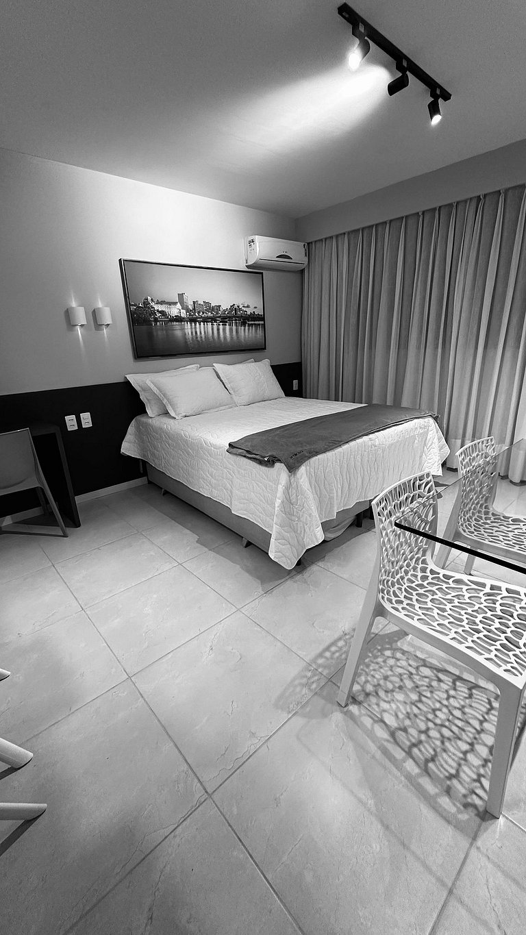 Apt Recém reformado a 200m do shopping Recife.