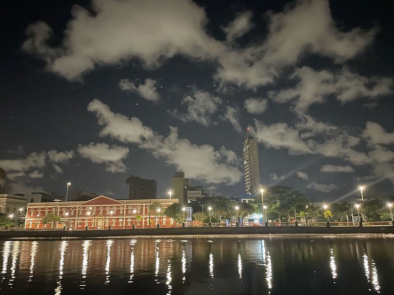 Apt Recém reformado a 200m do shopping Recife.