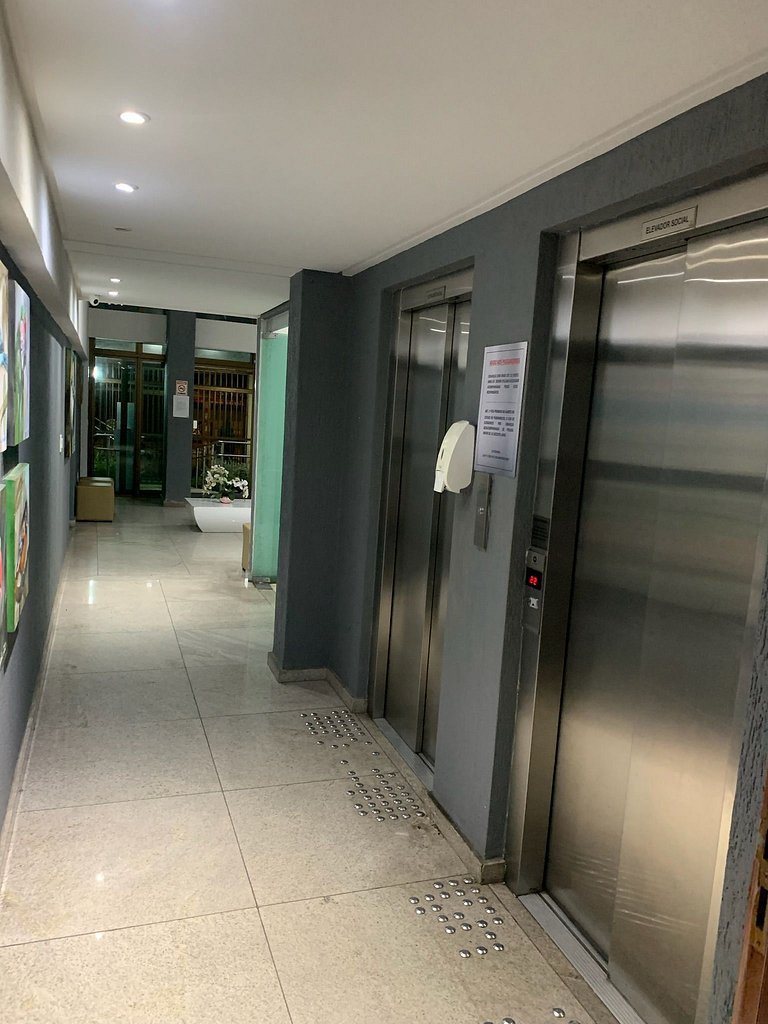 Apt Recém reformado a 200m do shopping Recife.
