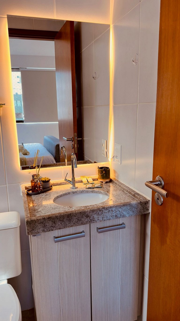 Novo e Moderno Flat a 300m da Praia Boa Viagem.