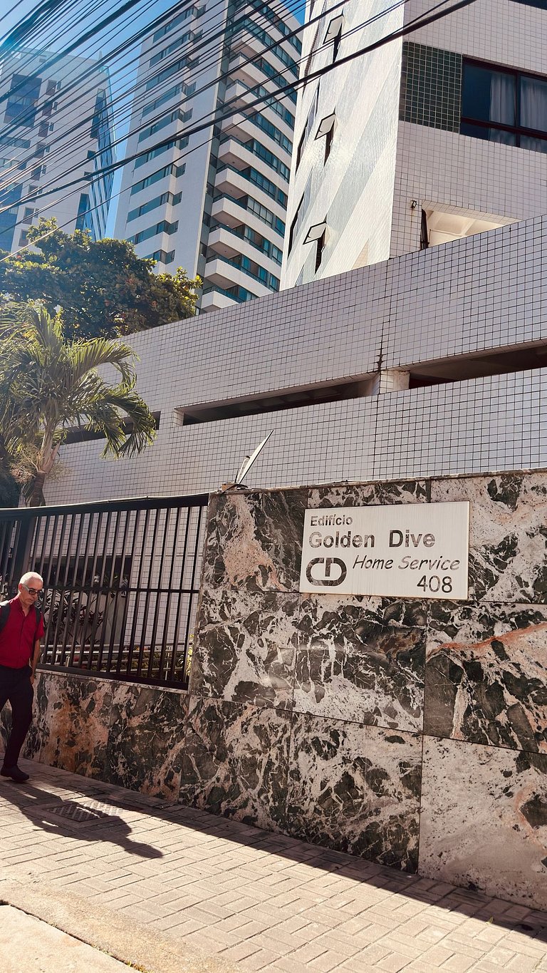 Novo e Moderno Flat a 300m da Praia Boa Viagem.